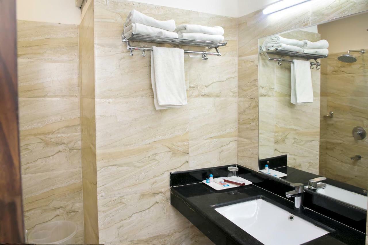 Ganges Grand Hotel Varanasi Exterior photo